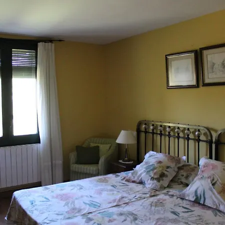 Casa Rural Mas Arago Country house *